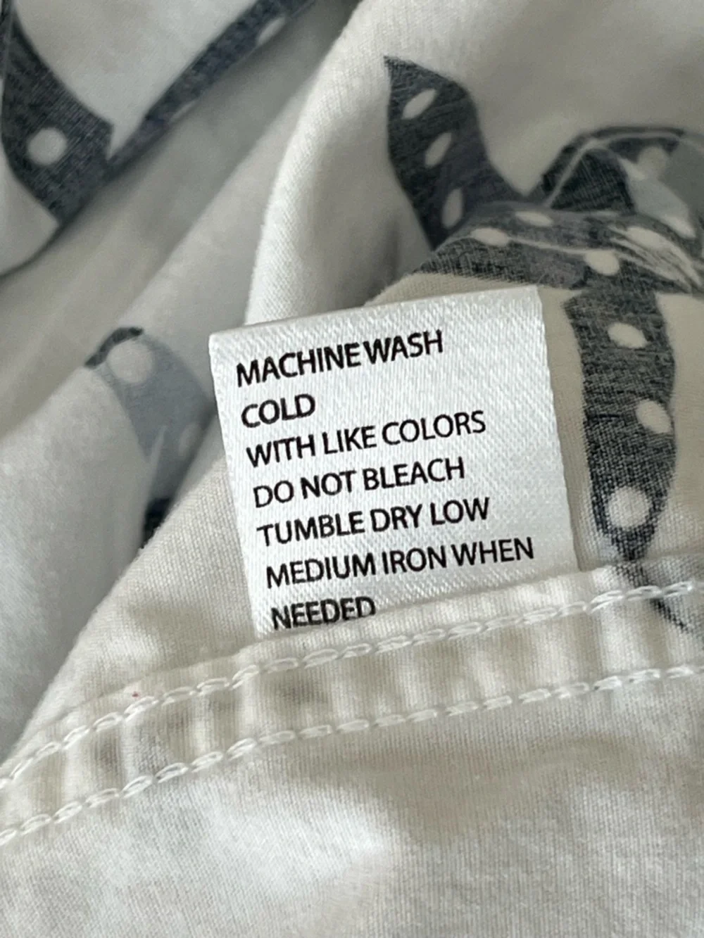 Free Planet Boy’s‎ Shark Pattern Casual Button Down Short Sleeve Shirts 14/16
